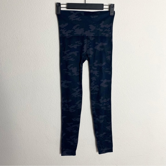 SPANX gray green camo high rise yoga leggings size small - Picture 1 of 4